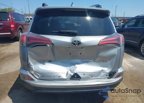 2016 Toyota Rav4 Le z USA, uszkodzony, nr VIN 2T3ZFREV3GW264382